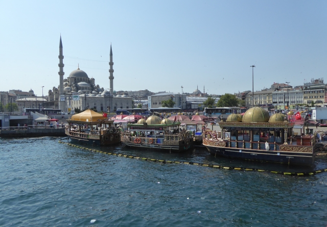 トルコの海の恵み：バルク・エメクの魅力とイスタンブールの食文化